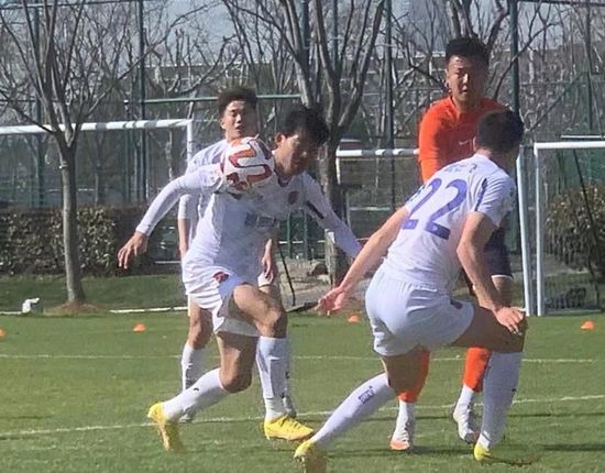 秋霞黄色一级片