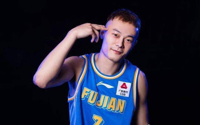 一边吃奶一边摸做爽视频