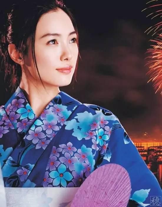 挺进女同学屁股眼